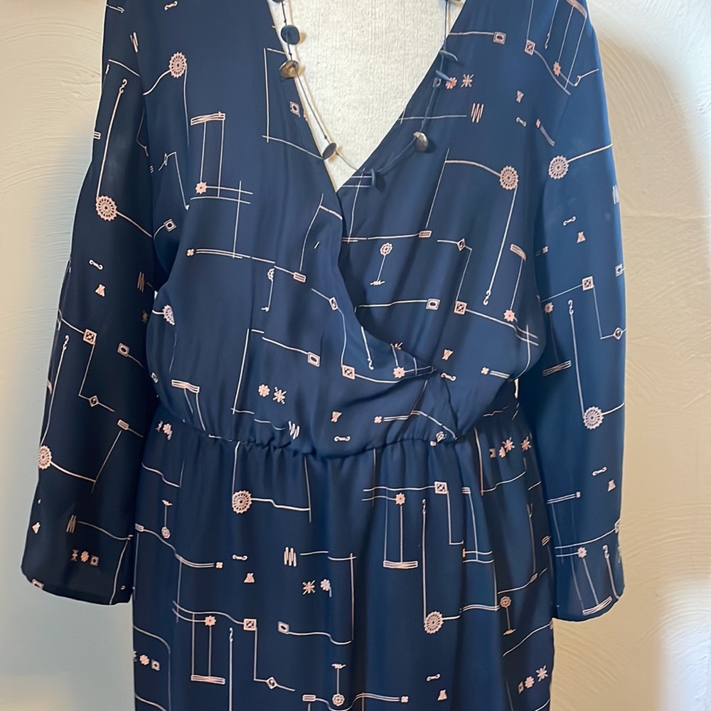 Estell Boutique Silk dress - Picture 2 of 4